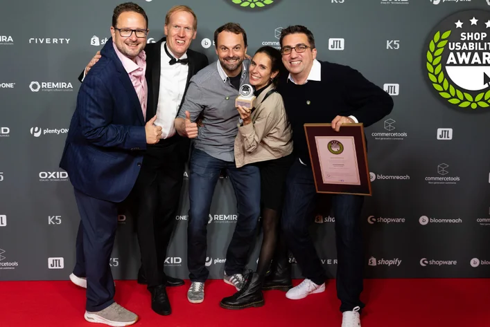 Creativestyle Team auf der Shop Usability Award Gala beim gemeinsamen Gewinn mit Betzold