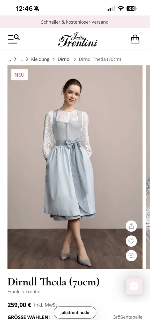 Produktdetailseite einer Frau in einem hellblauen Dirndl mit weißer Spitzenbluse von Julia Trentini