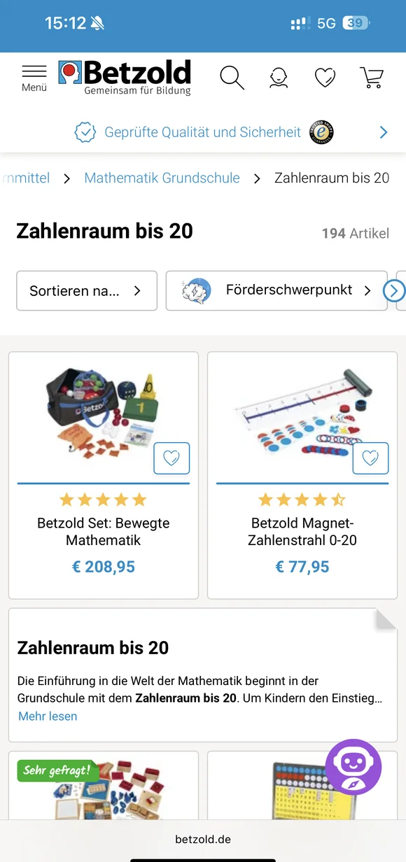 Mobile Betzold E-Commerce-Oberfläche mit einer Produktauflistung für Mathematik-Lernmittel in der Grundschule, einschließlich Sets für den „Zahlenraum bis 20“ und magnetischen Zahlenstrahlen