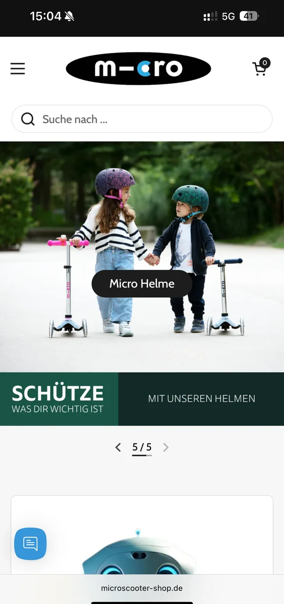 Mobile Micro E-Commerce-Oberfläche mit „Micro Helmen“ für Kinder neben Scootern und sicherheitsbezogenen Werbebannern